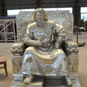 King sculpture